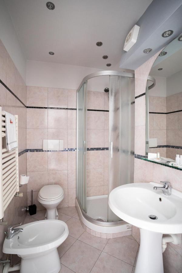 J Hotel Orbassano Buitenkant foto